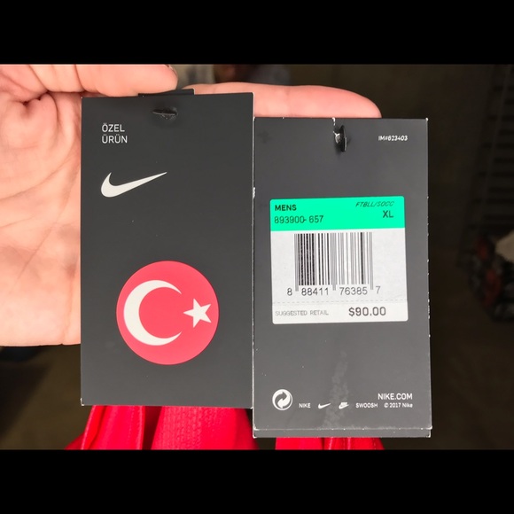 Nike Breath Turkey Home Stadium Soccer Jersey 2018 - Picture 4 of 4